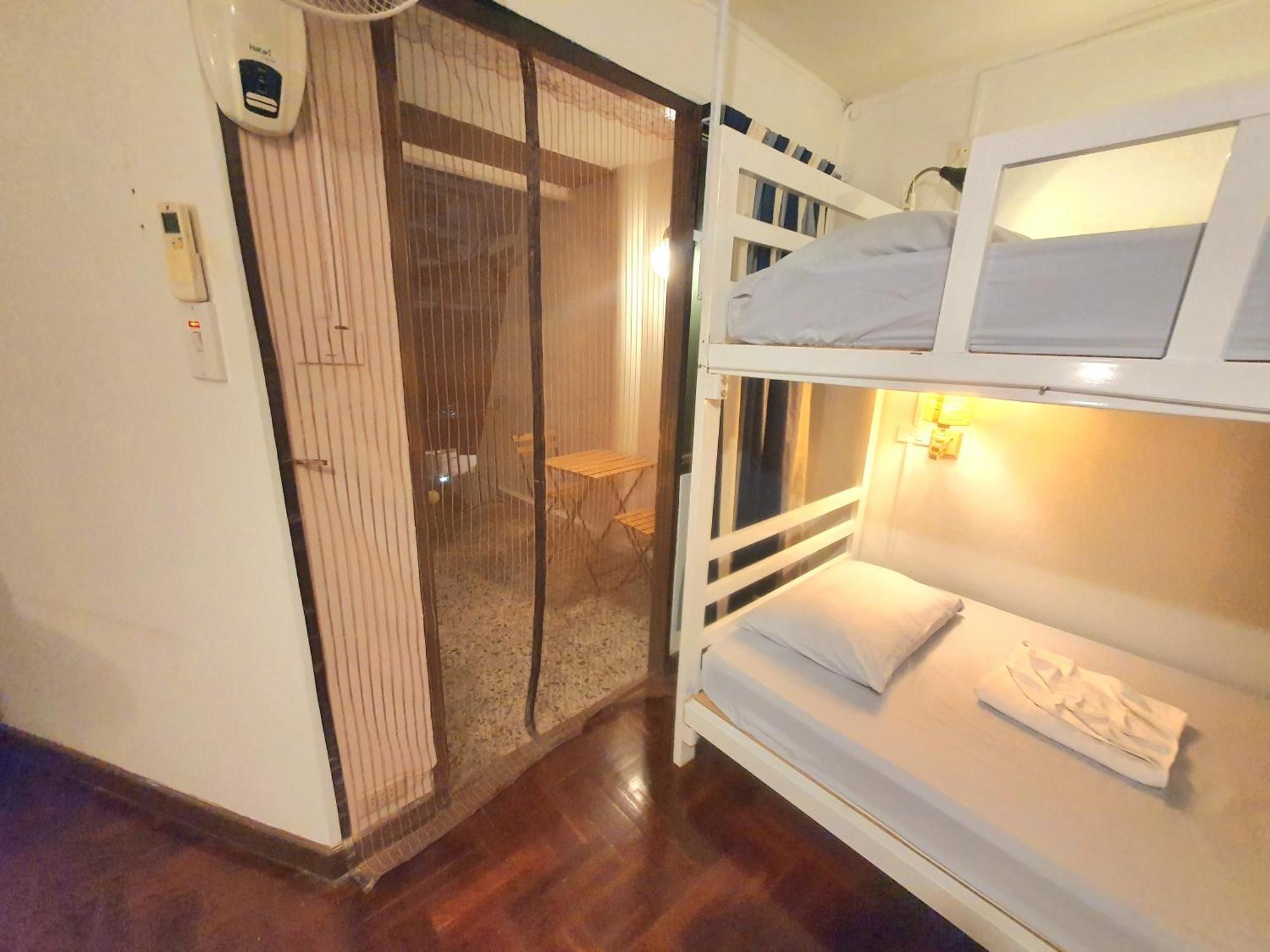 Home16 Hostel 16 Sukhumvit Bangkok Buitenkant foto