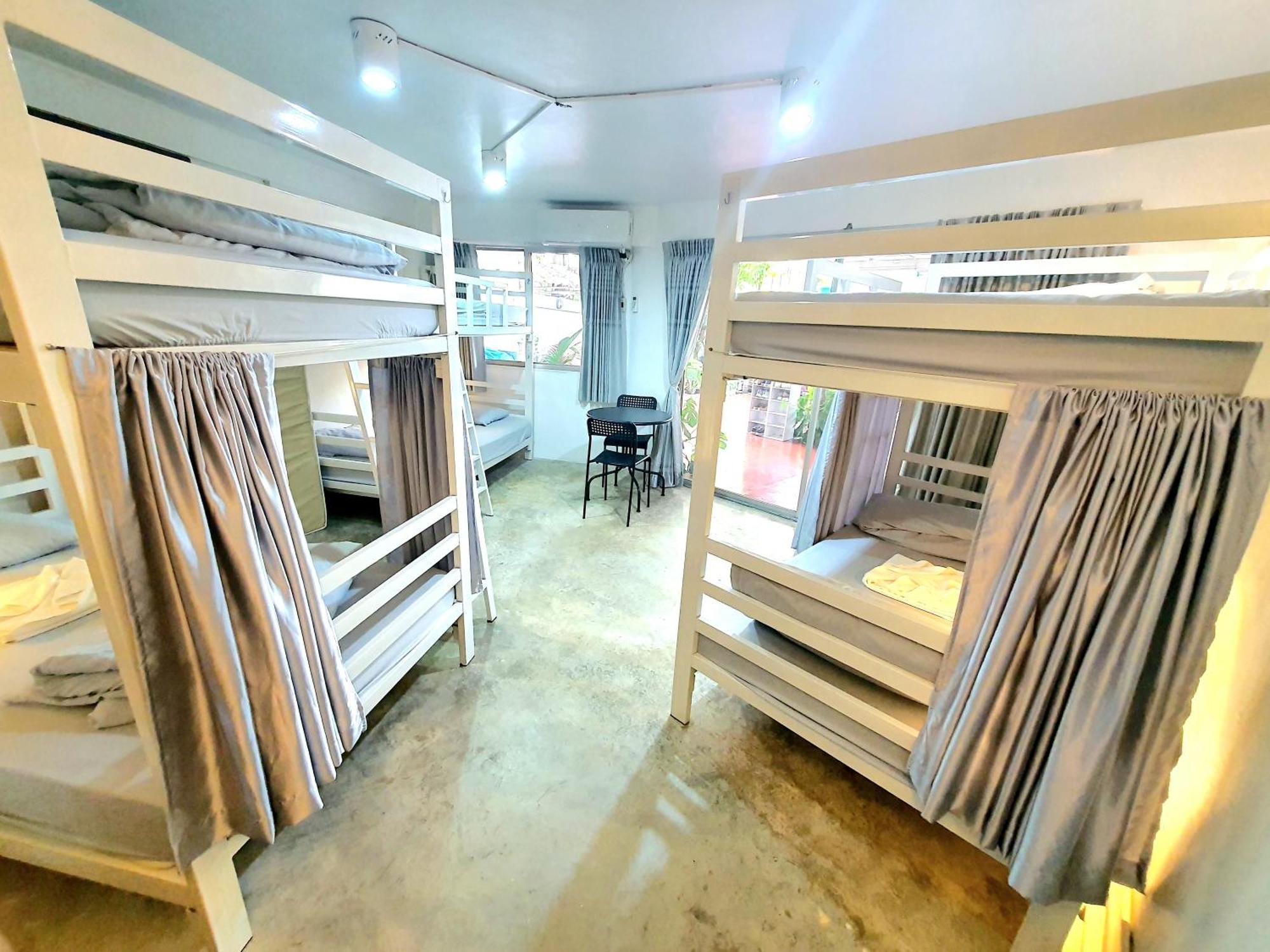 Home16 Hostel 16 Sukhumvit Bangkok Buitenkant foto
