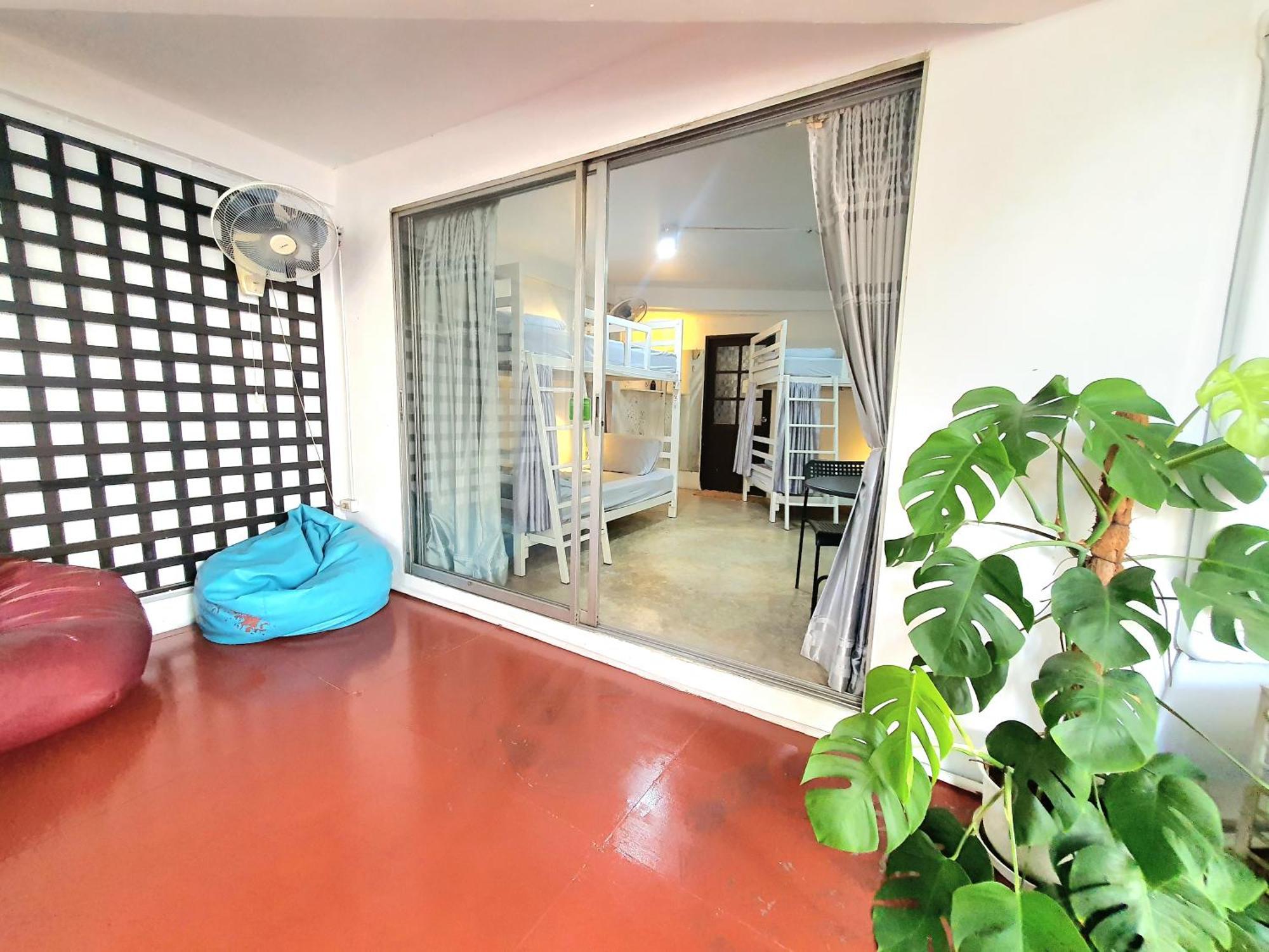 Home16 Hostel 16 Sukhumvit Bangkok Buitenkant foto