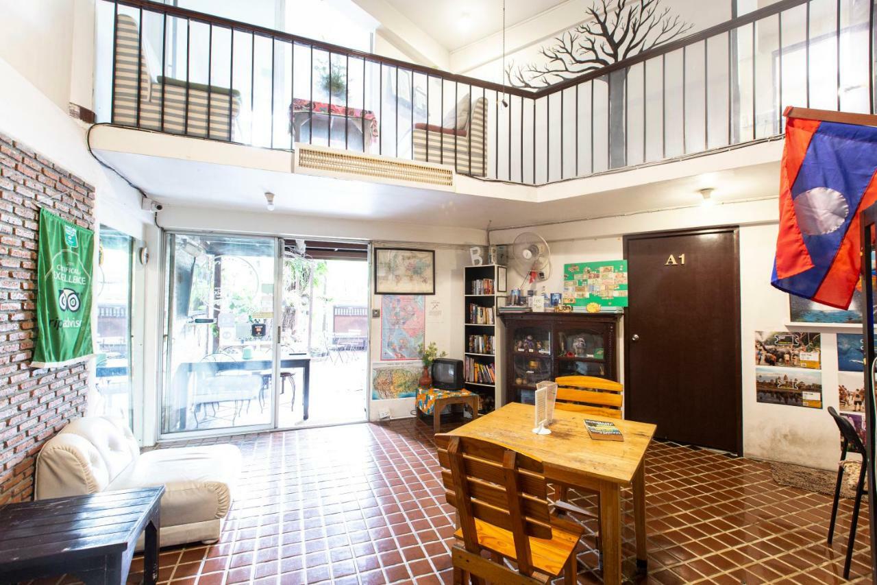 Home16 Hostel 16 Sukhumvit Bangkok Buitenkant foto